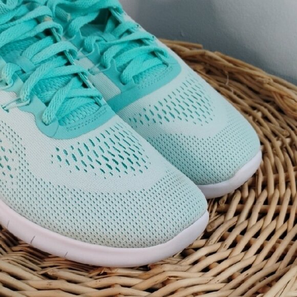 Nike Free Run Running Shoes Big Kid Youth Mint Green Sneakers Size 6 Y Athletic - Picture 3 of 13